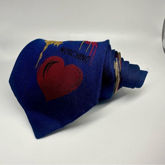 Vintage Moschino Cravatte Bleeding Heart Rare Silk Classic Tie ITALY Heart - Picture 9 of 9